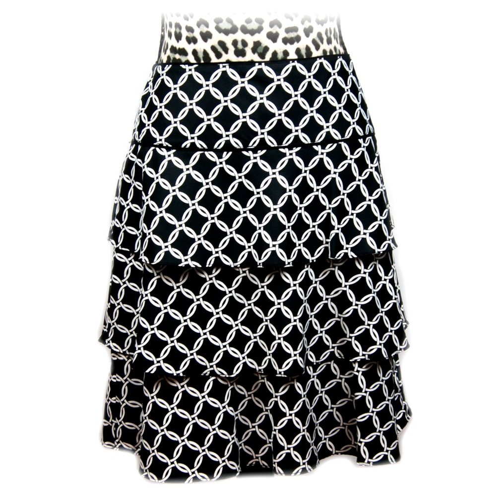 White House Black Market Circle Print Skirt Black